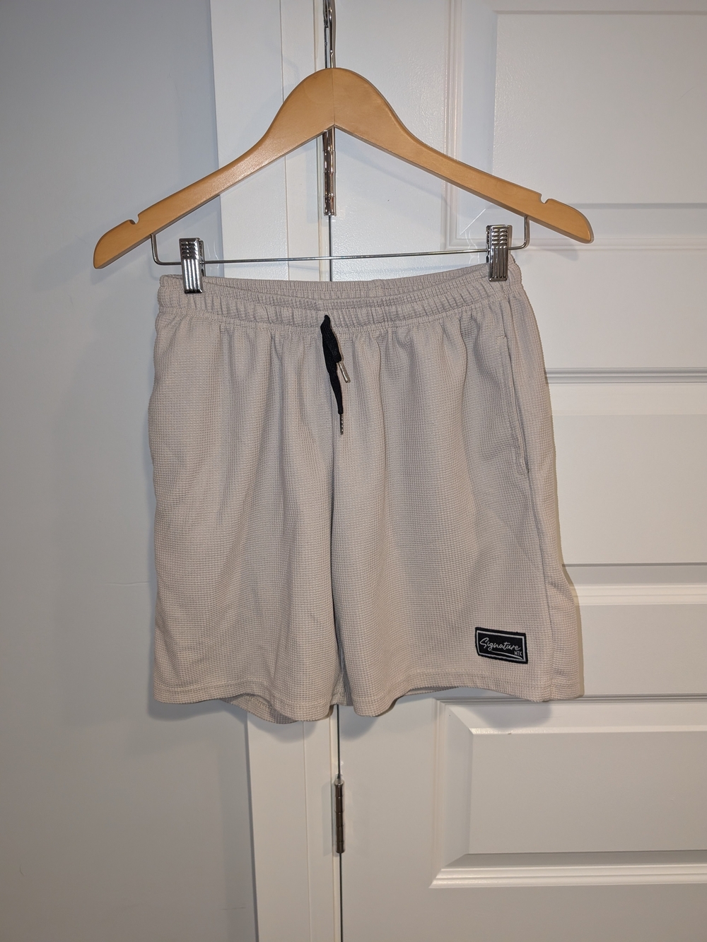 Signature Men's Beige Drawstring Shorts